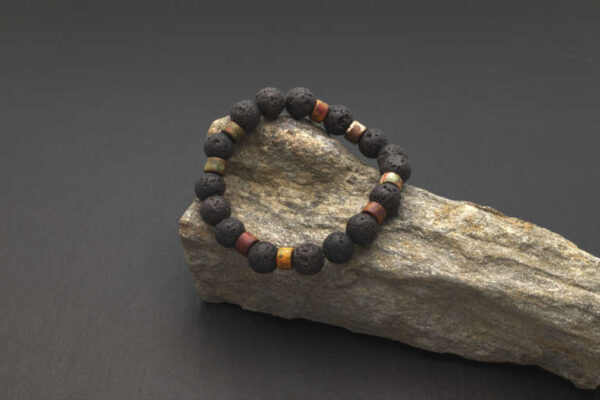 Pulsera difusora bohemia con cuentas de roca de lava natural y cerámica rústica Thera Eruption