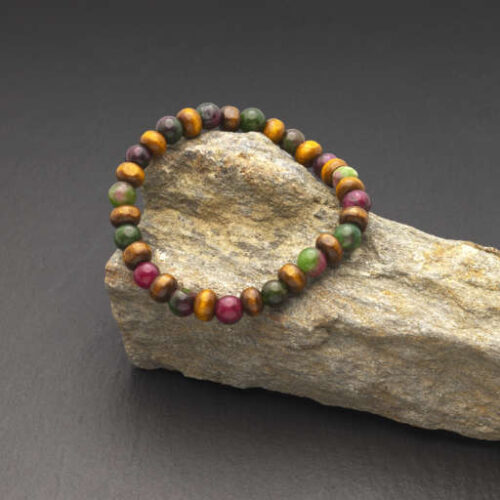 Pulsera difusora con cuentas de piedra natural de rubí en zoisita y madera Deep Forest